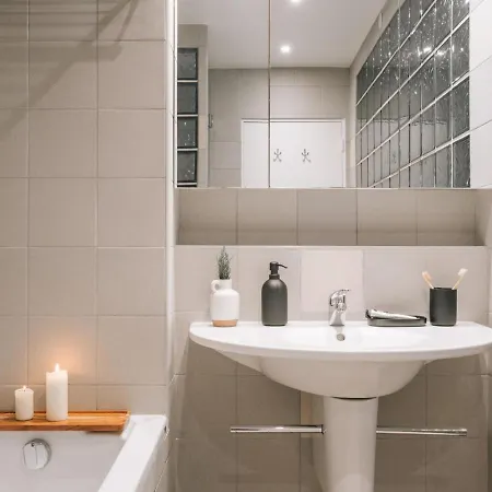 Lisas - 1 Et Terrasse Dans Le Quartier Du Louvre פריז